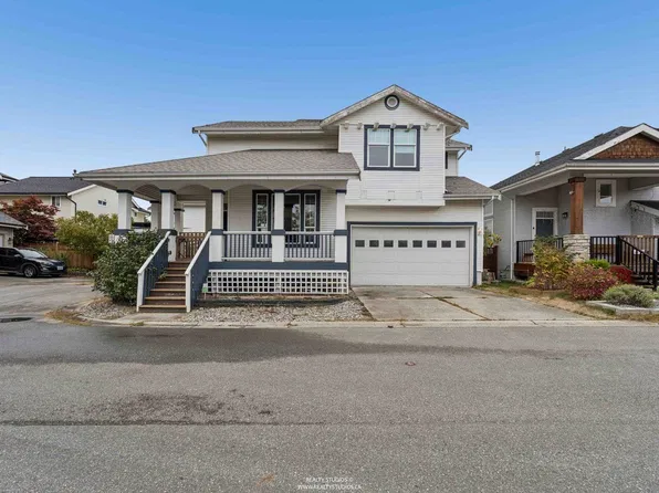 19841 Sunnyside Pl, Pitt Meadows, BC V3Y 2S7