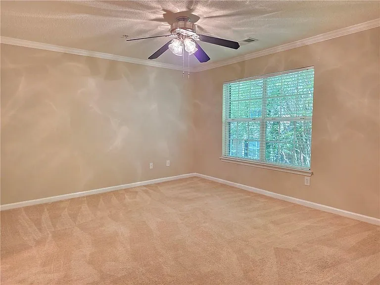 1208 Charleston Ct — Photo 10