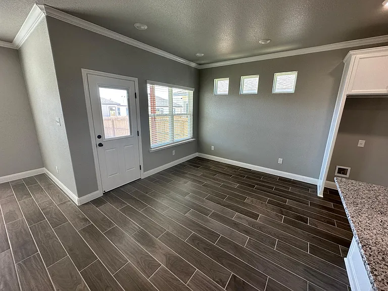 1423 Curlew Ln — Photo 4