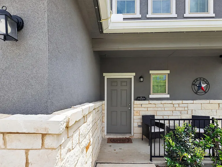 237 Hinsdale Run — Photo 4