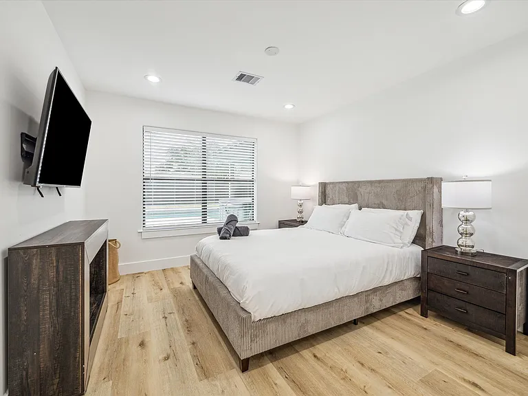 5631 Cerritos Dr — Photo 13