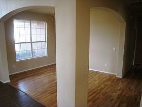 3rd image of 4847 Kingsway Dr
