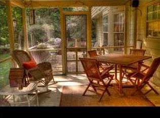 35 Mountain Cove Rd, Signal Mountain, TN 37377