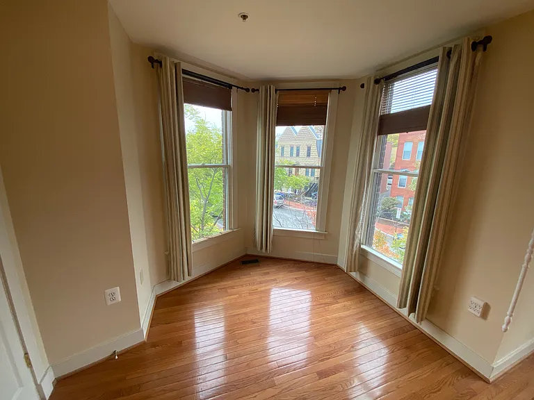 619 I St SE #A — Photo 38