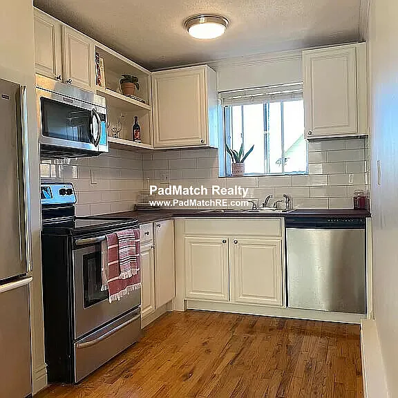 545 Adams St #31 — Photo 5