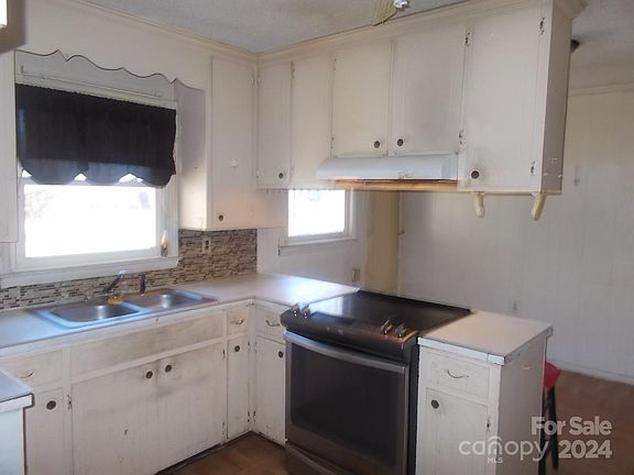5th image of 120 Potts Grant Ln