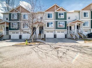 88 E Pantego Ln NW, Calgary, AB T3K0T1