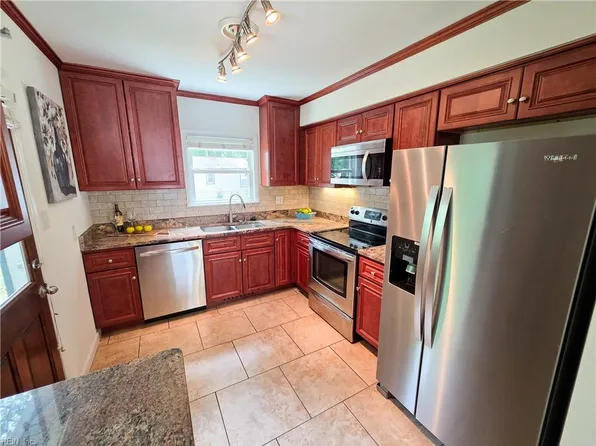 4509 Larkin St, Norfolk, VA 23513