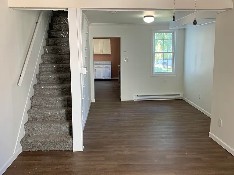 334 S Duke St — Photo 4
