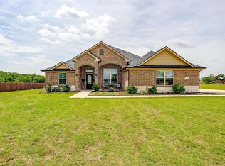 215 Single Tree Rd, Decatur, TX 76234
