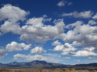 33 Rimview Rd, Ranchos De Taos, NM 87557