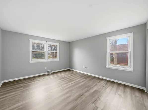 916 Klein Rd, Williamsville, NY 14221