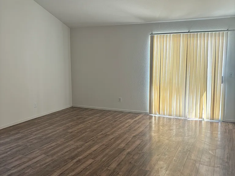 3314 W Shields Ave #201 — Photo 1