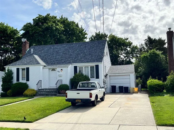 69 Cedar Drive, Farmingdale, NY 11735