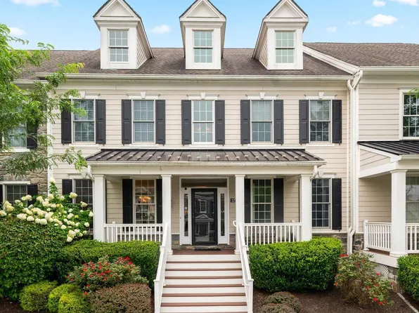 3728 Liseter Gdns, Newtown Square, PA 19073