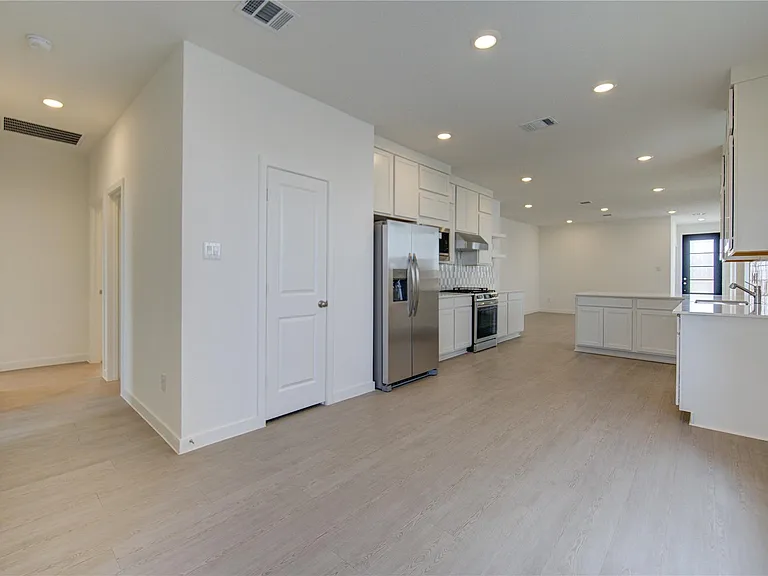 1047 Blue Stone Dr — Photo 25