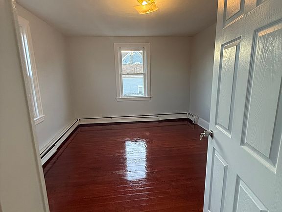 5th image of 142 Bowdoin St Floor 2
