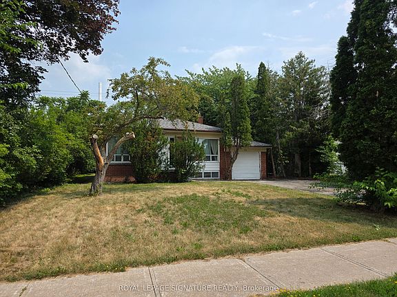 2nd image of 27 Maralim Rd