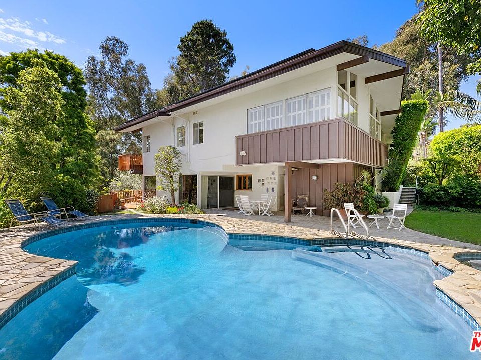 1st image of 1467 Amalfi Dr