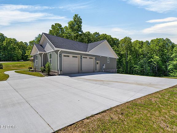 3rd image of 1128 Cumberland View Dr