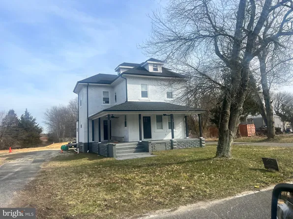 341 S Chew Rd, Hammonton, NJ 08037