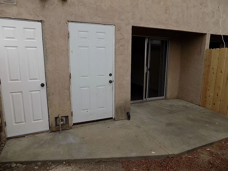 449 Montgomery St — Photo 11