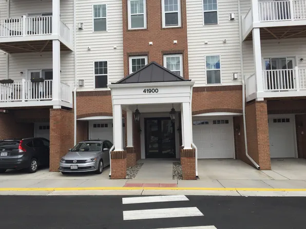41900 Metamorphic Sq Unit 200, Aldie, VA 20105