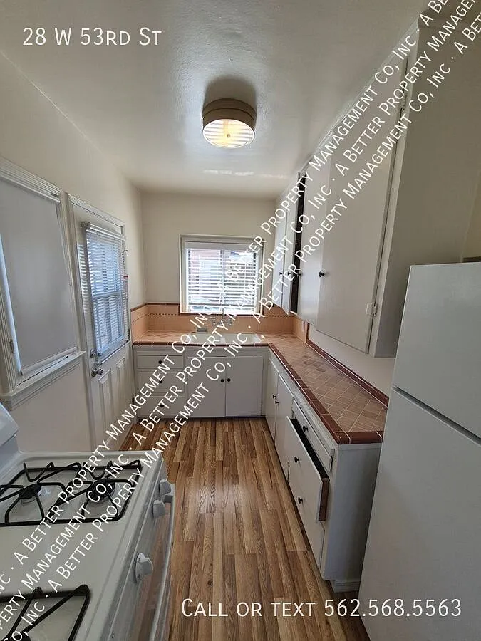 Front 1 Bed House w/New Flooring! Includes Storage Garage — Photo 1