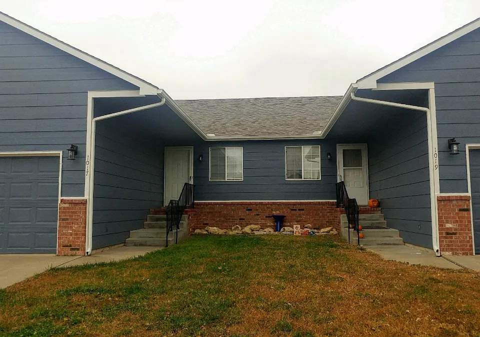 1017 Cedar Point Cir