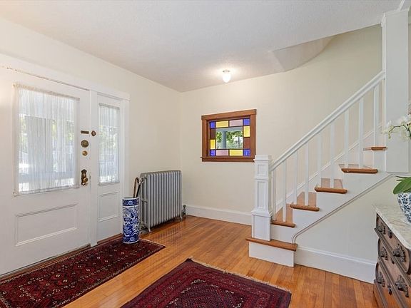 5th image of 65 Oxford Ave