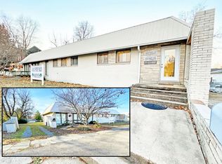 212 S Walnut St, Dexter, MO 63841