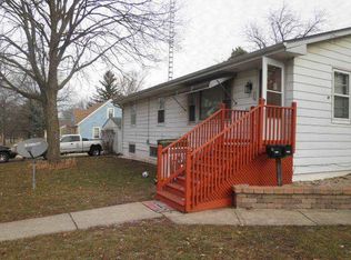610 N 10th St, Dekalb, IL 60115