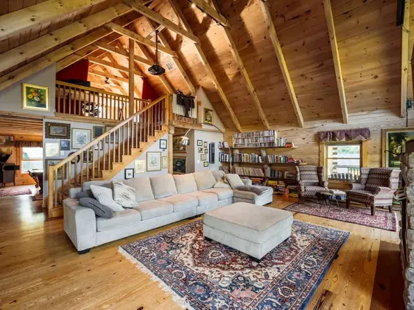 (undisclosed Address), New Hope, PA 18938