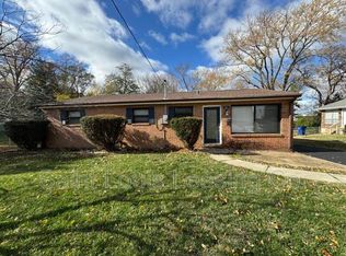 3551 High Dr, Saint Ann, MO