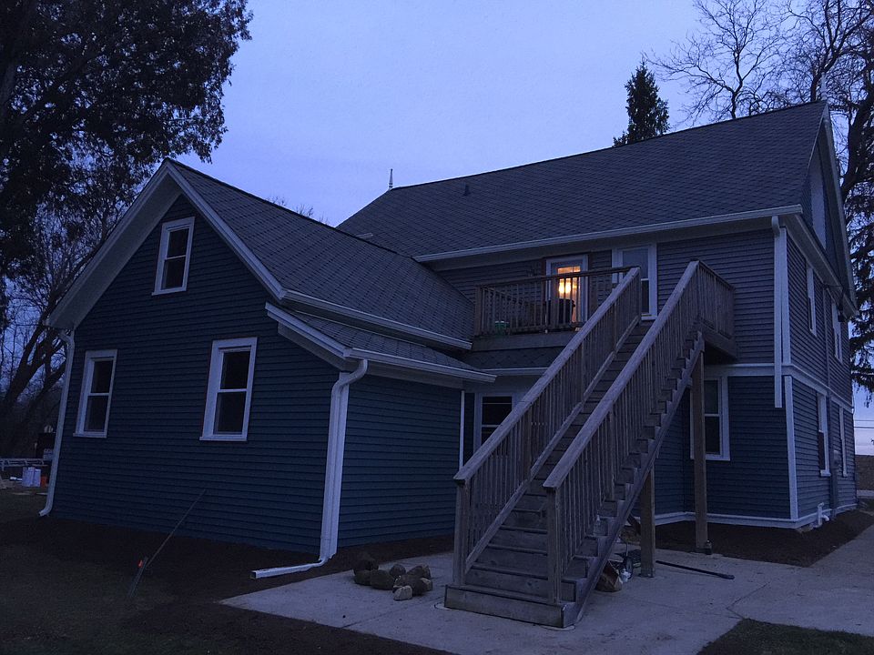 2nd image of 11206-11210 W Mequon Rd