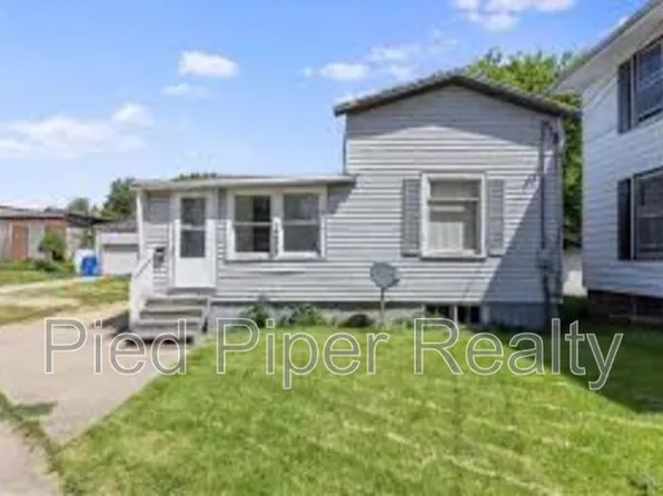1265 S Galena Ave, Freeport, IL 61032