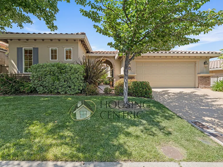 4005 Royal Troon Dr — Photo 3