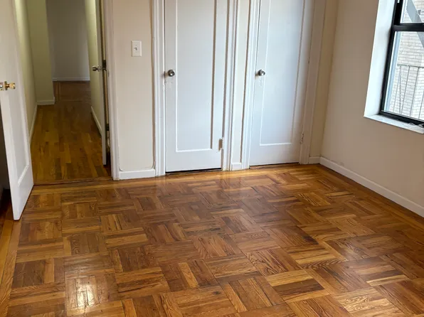 497 West 182nd Street image 5 of 7