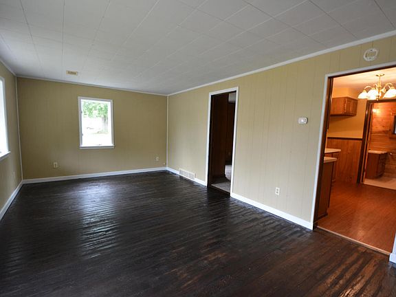 2nd image of 12135 Stewart St