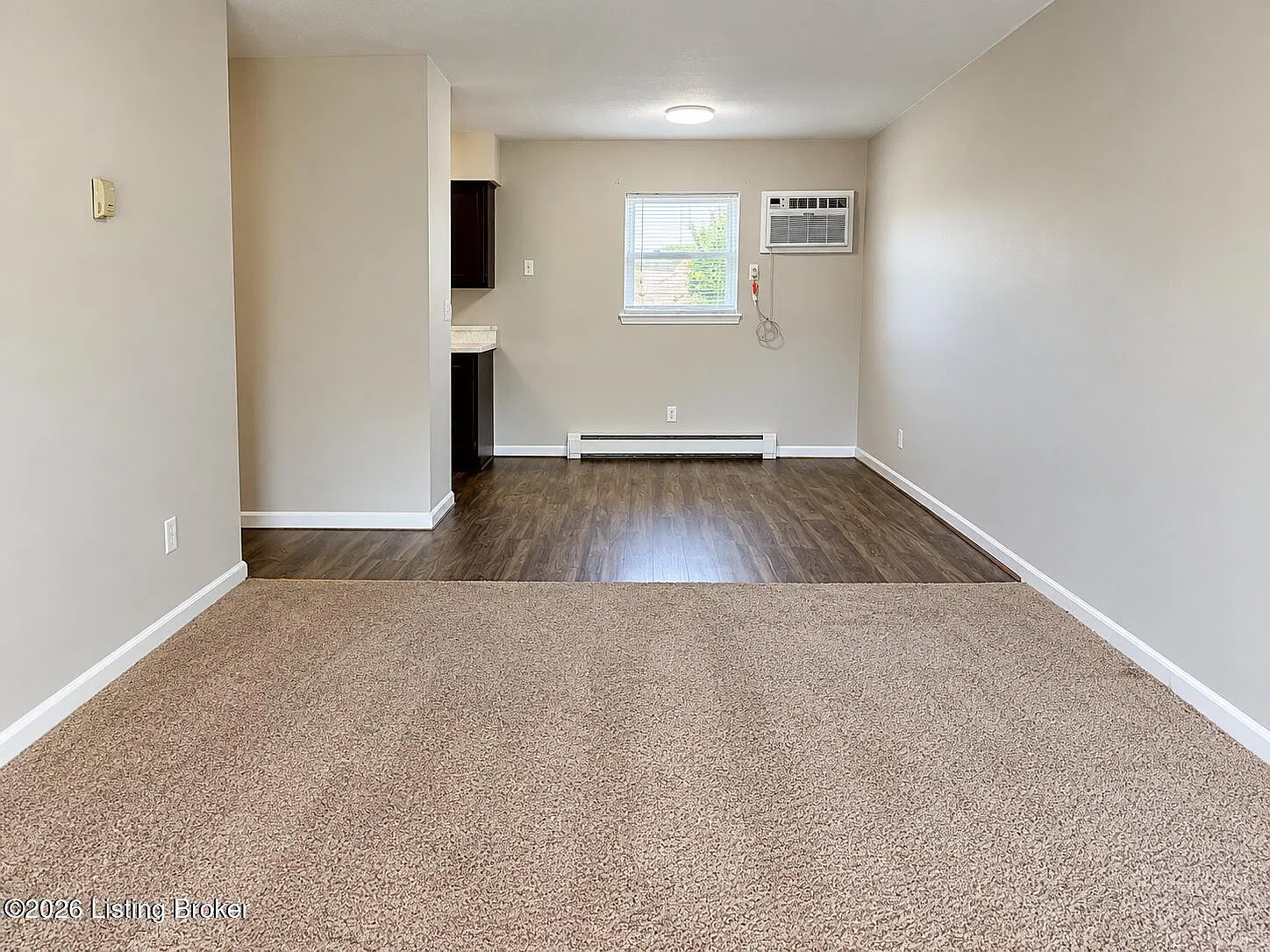 1 bed, 1.0 bath, 650 sqft, $850 — Photo 2