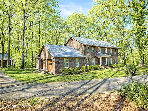 3rd image of 659 Arrowhead Loop