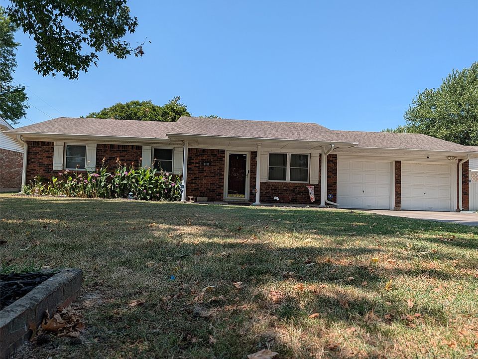 1st image of 2203 S 27th Pl