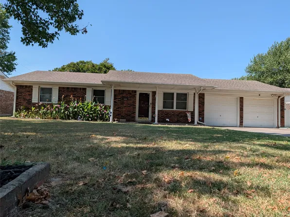 2203 S 27th Pl, Muskogee, OK 74401