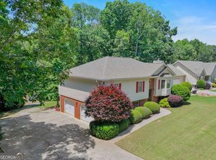 4654 Fox Forrest Dr, Flowery Branch, GA 30542