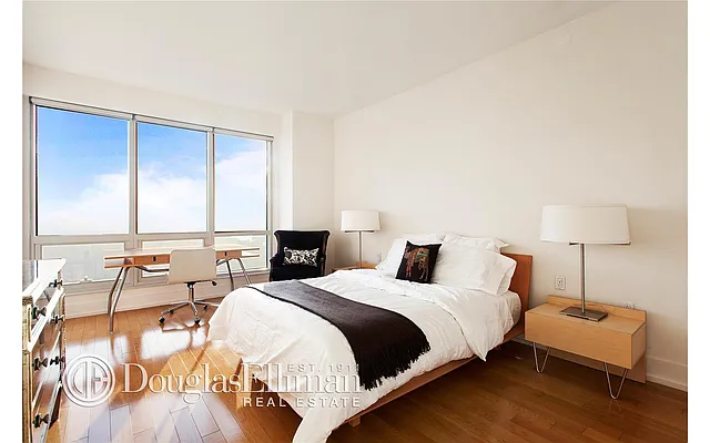 Rented by Douglas Elliman | media 31