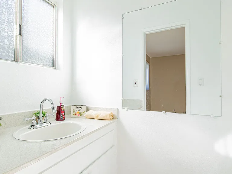 Cohasset Apartments — Photo 14