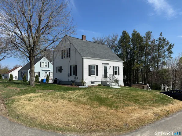 27 Glendale Drive, Waterbury, CT 06708