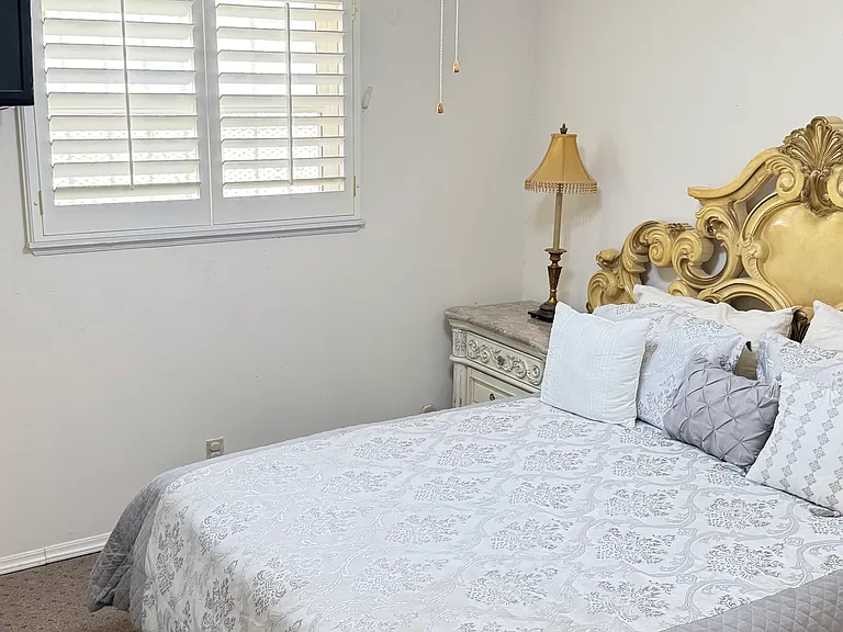 10466 Janway Dr — Photo 5