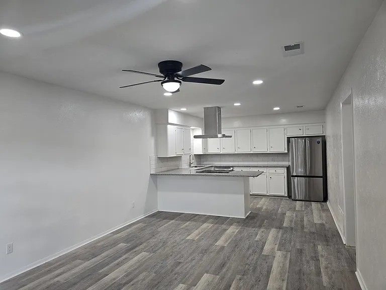 601 County Road 3721 — Photo 5