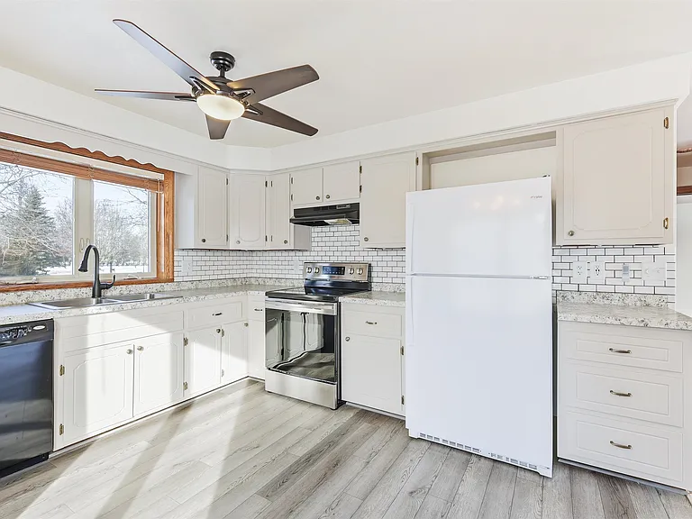 809 W Ridgeview Dr — Photo 18
